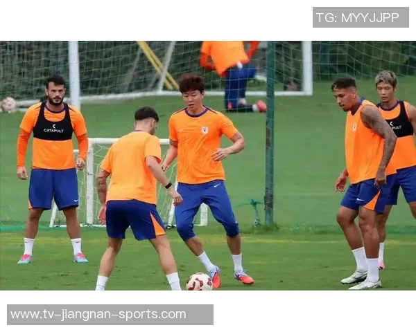 泰山小将齐千程亮相赛前发布会进入本轮中超比赛名单引关注 泰山小将齐千程亮相赛前发布会进入本轮中超比赛名单引关注