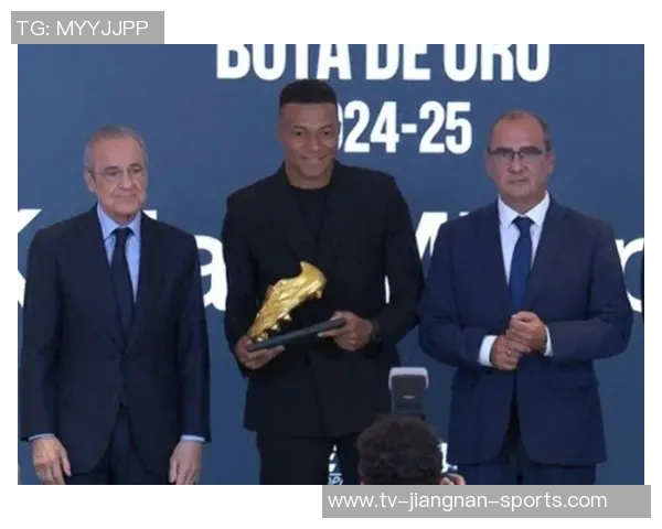 姆巴佩26岁获赠豪车却无驾照收藏不驾驭引发热议 姆巴佩26岁获赠豪车却无驾照收藏不驾驭引发热议