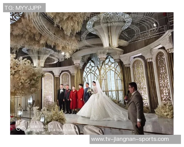 新婚快乐多库社交媒体分享与未婚妻甜蜜合照宣布今日盛大婚礼