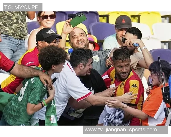 博安禁区手球送点洛里38岁高龄神勇扑救抱住点球 博安禁区手球送点洛里38岁高龄神勇扑救抱住点球