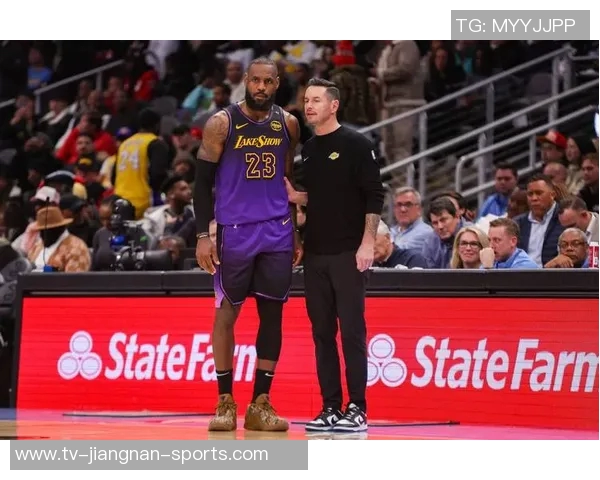 詹姆斯分享个人赛季首秀照片里夫斯和蒂耶罗热评表现精彩