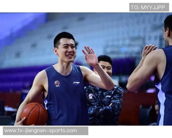 北京全运男篮热身赛大胜北控新外援雷吉佩里与西布龙首次亮相