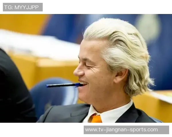 杨瀚森谈场上微笑背后的策略与心理游戏迷惑对手的同时也带来一丝嘲讽