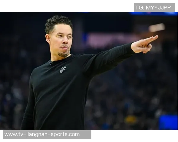 米奇约翰逊谈文班出战情况球队将谨慎处理不冒险